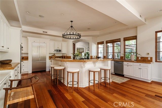 1807 Valley Park Avenue, Hermosa Beach, CA 90254