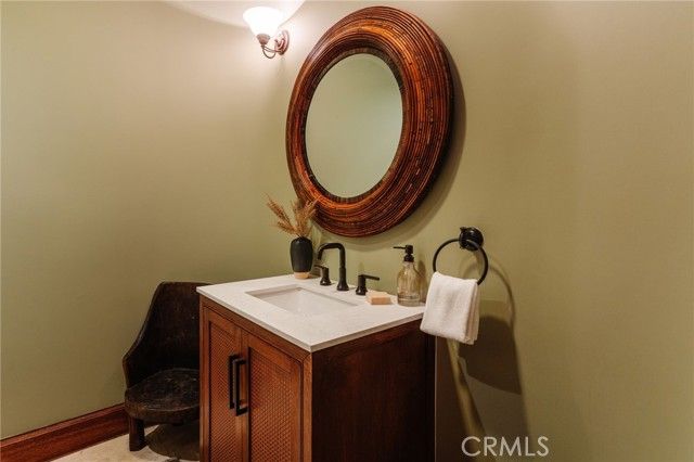 1807 Valley Park Avenue, Hermosa Beach, CA 90254