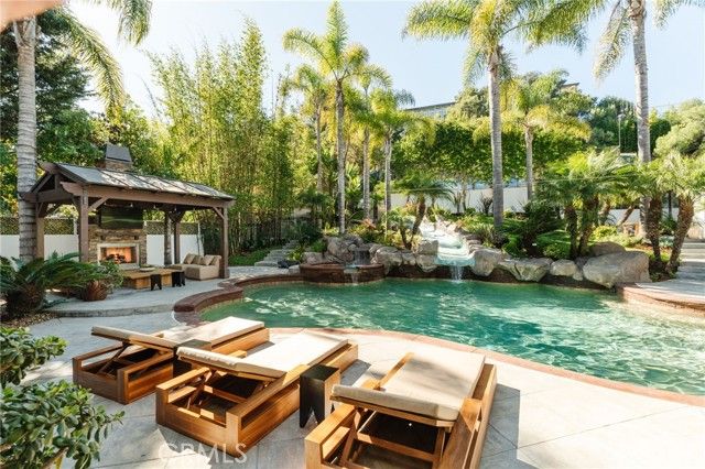 1807 Valley Park Avenue, Hermosa Beach, CA 90254