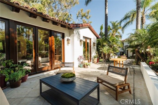 1807 Valley Park Avenue, Hermosa Beach, CA 90254