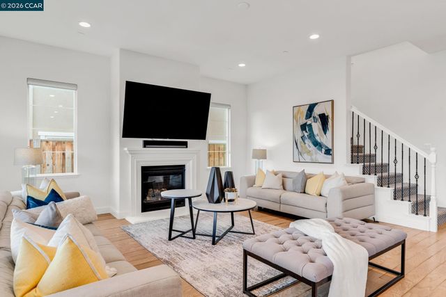6937 Atlas Peak Dr, Dublin, CA 94568