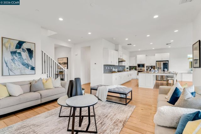 6937 Atlas Peak Dr, Dublin, CA 94568