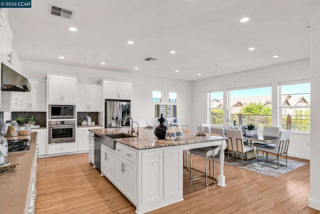 6937 Atlas Peak Dr, Dublin, CA 94568