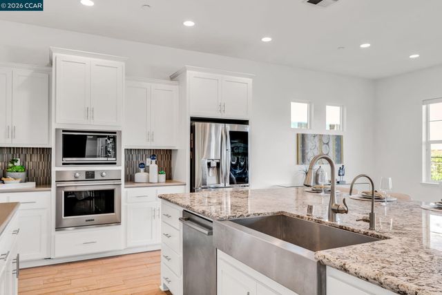 6937 Atlas Peak Dr, Dublin, CA 94568