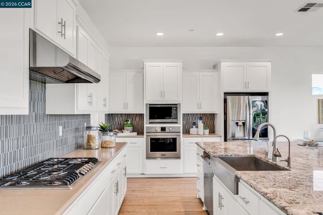 6937 Atlas Peak Dr, Dublin, CA 94568