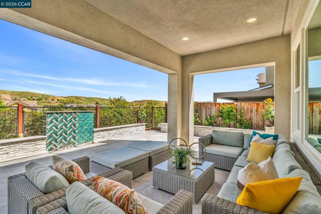 6937 Atlas Peak Dr, Dublin, CA 94568