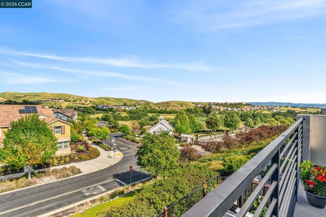 6937 Atlas Peak Dr, Dublin, CA 94568