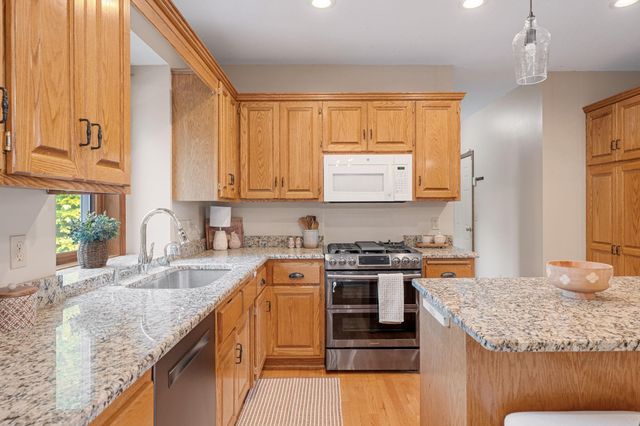 9535 Pineview Lane N, Maple Grove, MN 55369