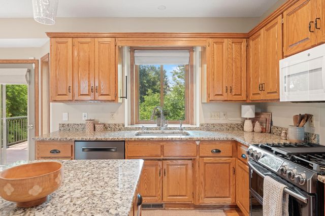 9535 Pineview Lane N, Maple Grove, MN 55369