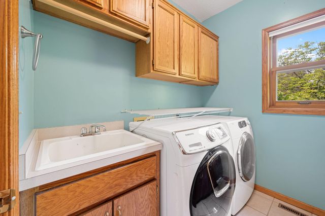 9535 Pineview Lane N, Maple Grove, MN 55369
