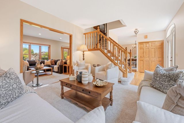 9535 Pineview Lane N, Maple Grove, MN 55369