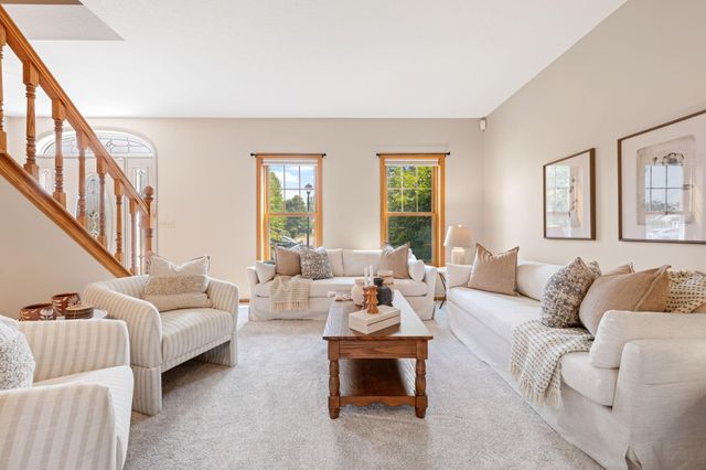 9535 Pineview Lane N, Maple Grove, MN 55369