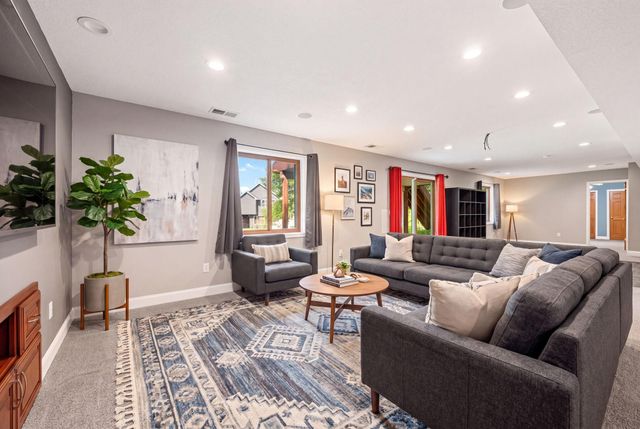 9535 Pineview Lane N, Maple Grove, MN 55369