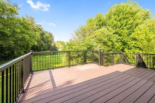 9535 Pineview Lane N, Maple Grove, MN 55369