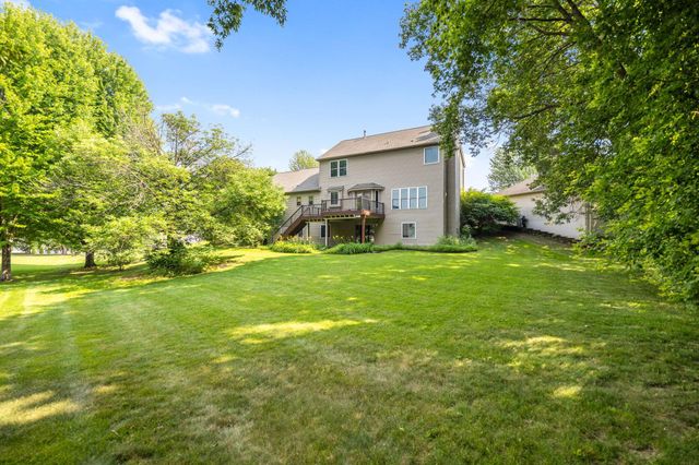 9535 Pineview Lane N, Maple Grove, MN 55369