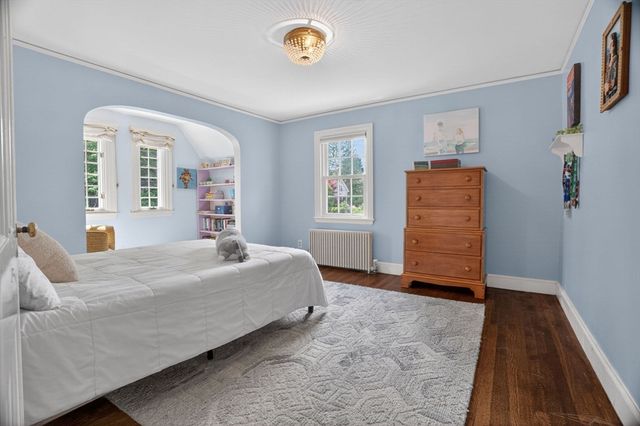 58 Leighton Rd, Wellesley, MA 02482