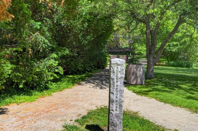 58 Leighton Rd, Wellesley, MA 02482