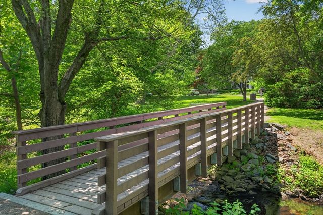 58 Leighton Rd, Wellesley, MA 02482
