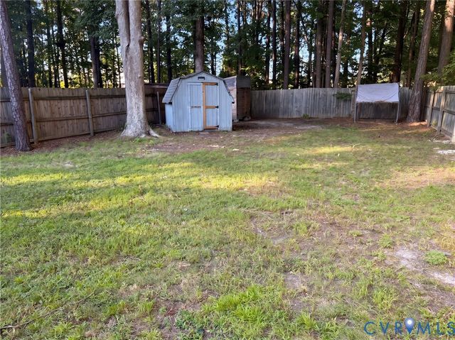 800 Bedrock Ln, Richmond, VA 23224