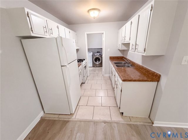 800 Bedrock Ln, Richmond, VA 23224