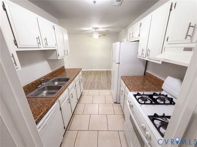 800 Bedrock Ln, Richmond, VA 23224