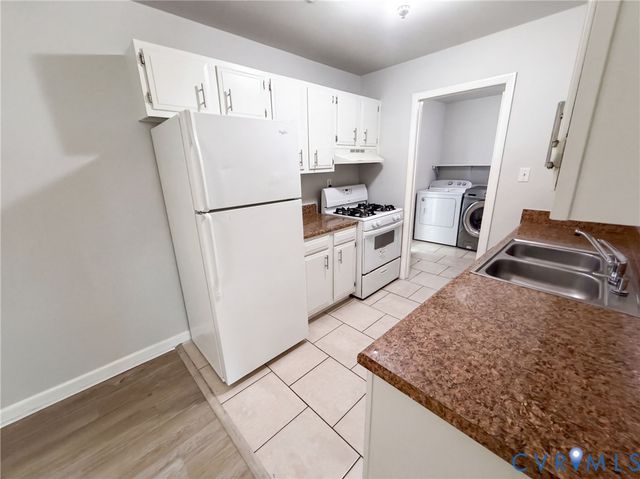 800 Bedrock Ln, Richmond, VA 23224