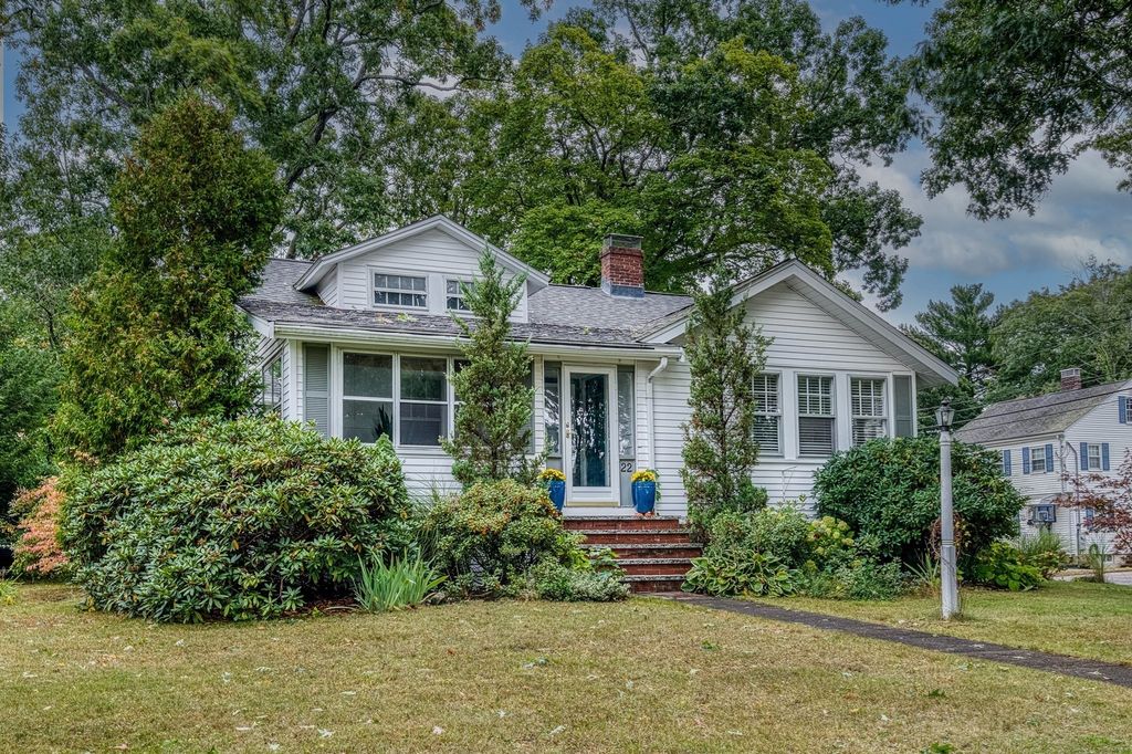 22 Elmwood Avenue, Dedham, MA 02026