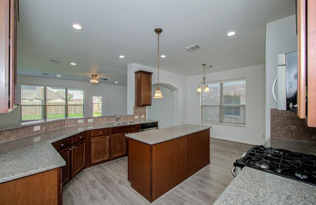 22314 Mosshall Ct Court, Tomball, TX 77375