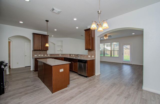 22314 Mosshall Ct Court, Tomball, TX 77375