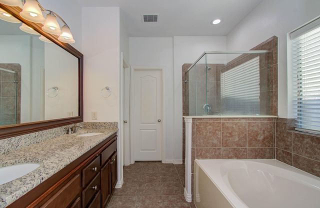 22314 Mosshall Ct Court, Tomball, TX 77375