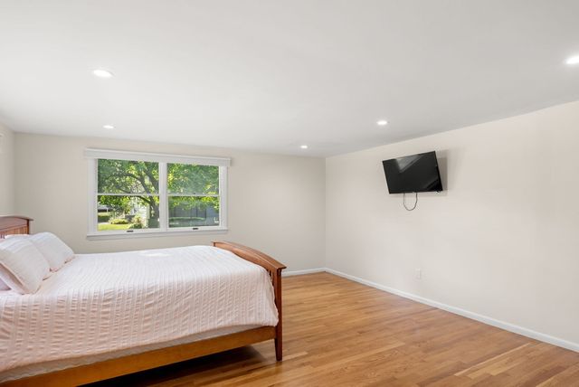 50 Main St., Medway, MA 02053