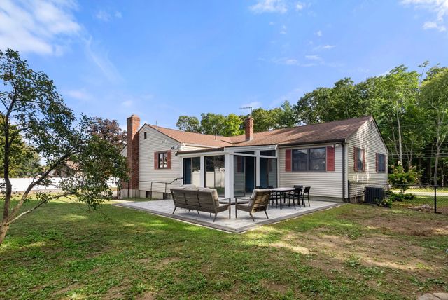 50 Main St., Medway, MA 02053