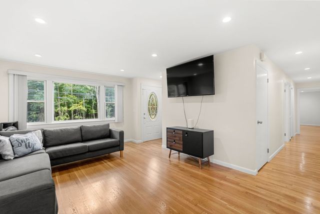 50 Main St., Medway, MA 02053