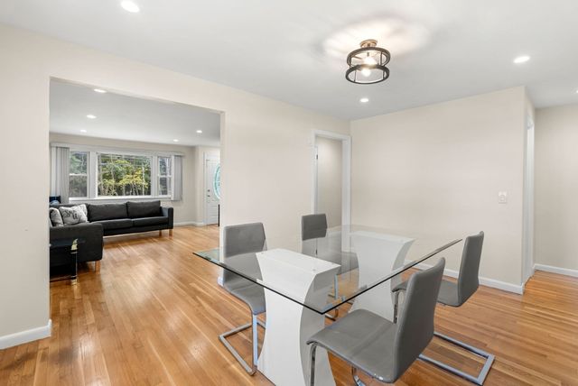 50 Main St., Medway, MA 02053