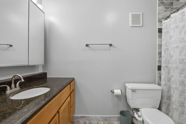 1615 E Central Road 113B, Arlington Heights, IL 60005