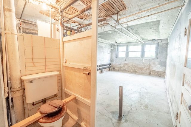 2323 Highland Avenue, Berwyn, IL 60402