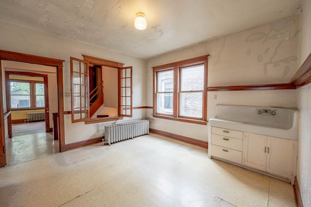 2323 Highland Avenue, Berwyn, IL 60402