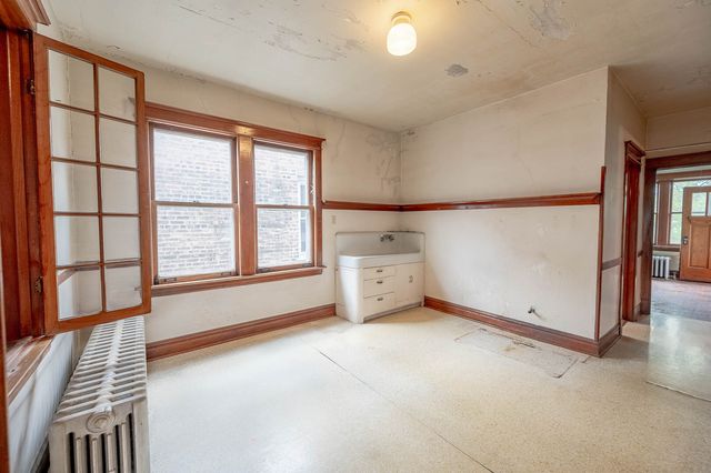 2323 Highland Avenue, Berwyn, IL 60402