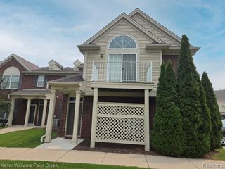 29949 Fox Run Circle, Warren, MI 48092