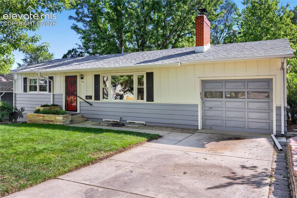 1331 Eagle View Drive, Colorado Springs, CO 80909 — photo 2
