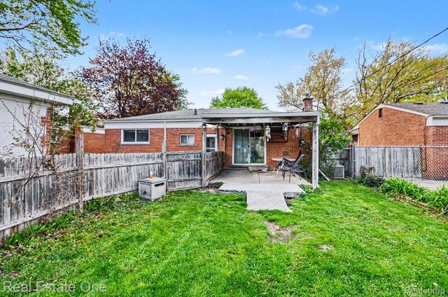 4508 Buckingham Drive, Warren, MI 48092