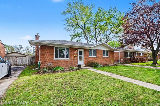 4508 Buckingham Drive, Warren, MI 48092