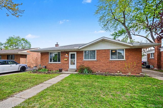 4508 Buckingham Drive, Warren, MI 48092