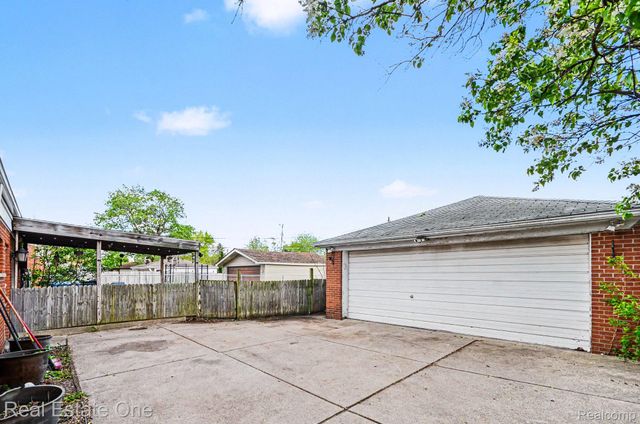 4508 Buckingham Drive, Warren, MI 48092