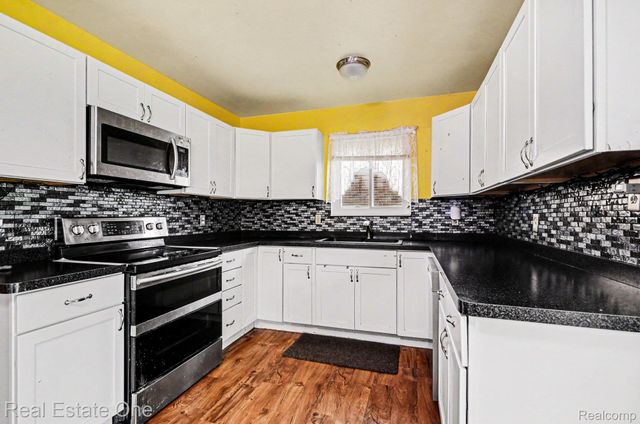 4508 Buckingham Drive, Warren, MI 48092