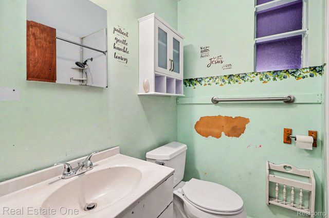 4508 Buckingham Drive, Warren, MI 48092