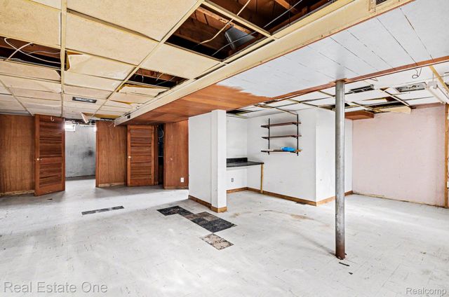 4508 Buckingham Drive, Warren, MI 48092