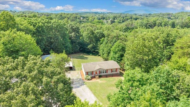 2744 Rutrough RD SE, Roanoke, VA 24014