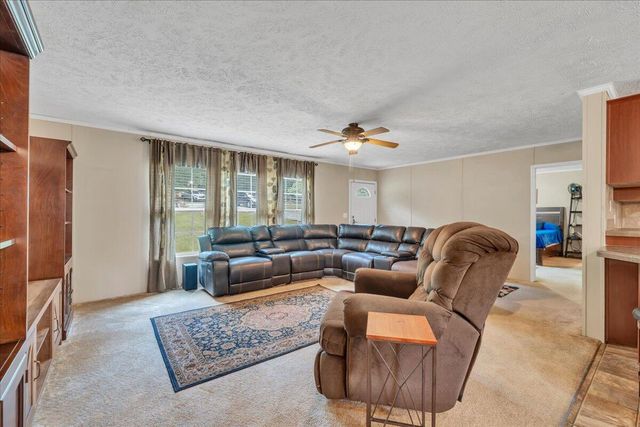 2744 Rutrough RD SE, Roanoke, VA 24014