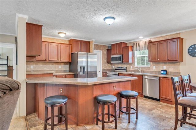 2744 Rutrough RD SE, Roanoke, VA 24014